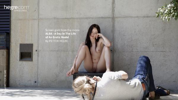 Alba - En dag i livet til en erotisk modell #23