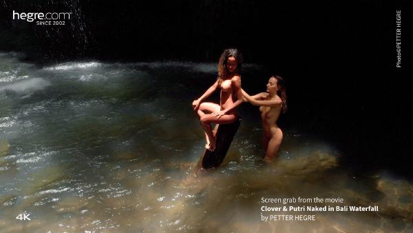 Clover et Putri Nues dans la Cascade de Bali #3