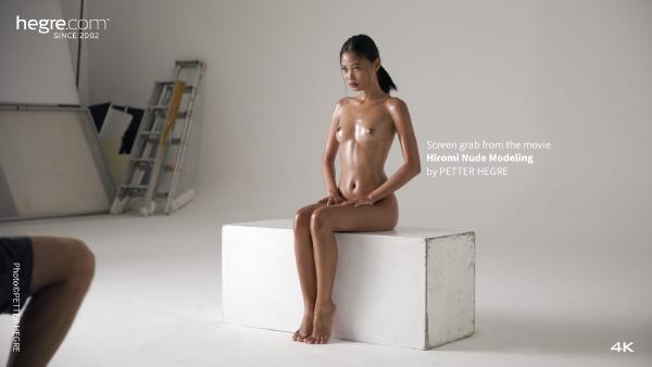 Hiromi desnuda modelando #3