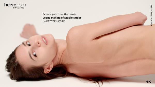 工作室裸体的 Leona 制作 #22