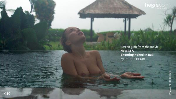 नतालिया बाली में नग्न शूटिंग #11
