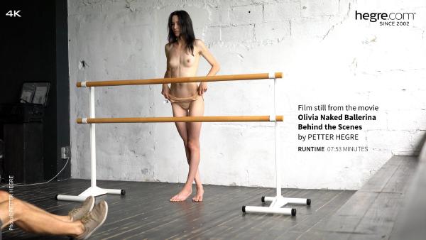 Olivia Ballerine Nue Les Coulisses #7