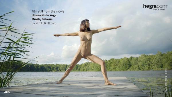 Uliana Desnuda Yoga #18